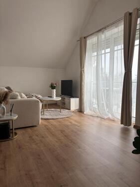 Foto - Helle und moderne Dachgeschosswohnung mit Balkon in Vohburg