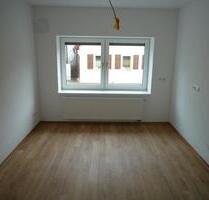Komplettrenovierte 3 Zimmerwohnung (1. OG) - Erstbezug - Eggolsheim