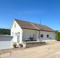 Haus mit Weitblick - Wohnen über dem Laucherttal - Hettingen
