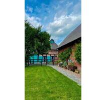 Resthof mit Naturteich in Alleinlage von privat - Loxstedt