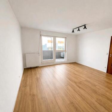 Foto - Helle und sehr schöne 2 Z.- Whg mit Balkon in Leonberg-Eltingen