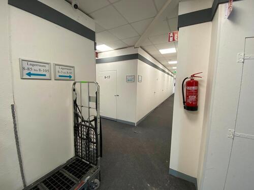 Foto - Mietlager Selfstorage Schuppen Aktenlager Halle Lagerhalle Garage x