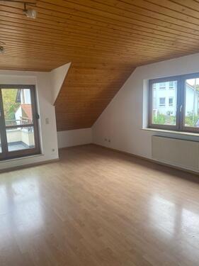 Foto - Schöne bezugsfertige 2-Zi. DG-Whg. mit Balkon in ruhiger Lage