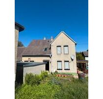 Haus zum Sanieren - 49.500,00&nbsp;EUR Kaufpreis, ca.&nbsp; 160,00&nbsp;m&sup2; in Ahlsdorf (PLZ: 06313)