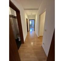 Helle 2-Zimmer Wohnung mit Einbauküche und Balkon in Trostberg