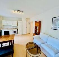 Helle, möblierte, kurparknahe, ruhige 2-ZKB, Balkon + Gartenblick - Bad Nauheim