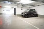 Foto - Kurzer Smart-Tiefgaragenstellplatz mit Ladestation in der Bleibtreustraße 25 nahe Kudamm