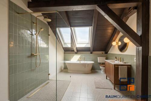 Foto - Wohnen über den Dächern – modernes Dachgeschoss im kernsanierten Renaissancehaus