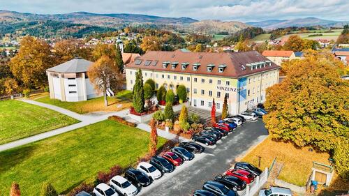 Foto - Repräsentative Büro-Praxisfläche in kernsaniertem Altbau