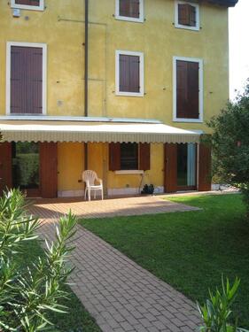 Foto - Gardasee - Peschiera del Garda, Rustiko mit Pool und Tennisplatz