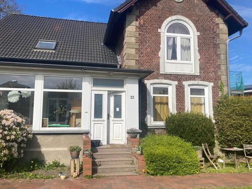 Foto - Altbauvilla zu vermieten - 1.350,00&nbsp;EUR Kaltmiete, ca.&nbsp; 200,00&nbsp;m&sup2;