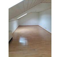 Helle 23 m2 Dachgeschosswohnung in ruhiger Lage in Deggendorf