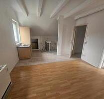 Freie DG Wohnung, Küche, Garten, Stellplatz - Bad Salzungen Tiefenort