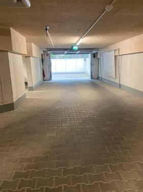 Foto - Tiefgaragenstellplatz - 89,00&nbsp;EUR Miete,