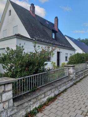 Foto - Sanierungsbedürftiges Einfamilienhaus in bevorzugter Wohnlage