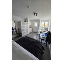 Helle, frisch renovierte, voll möblierte 1-Z. Wohnung, Zentral - Oberasbach