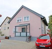 Ein- Familienhaus mit großen Garten - Dreieich