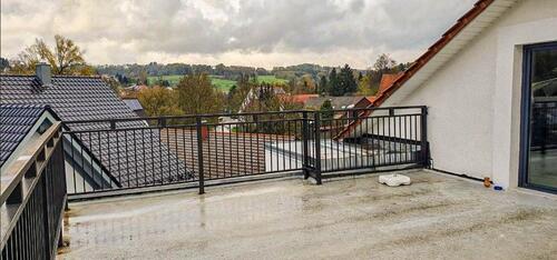 Foto - Dachgeschosswohnung mit großer Terrasse in Heuchlingen zu vermieten