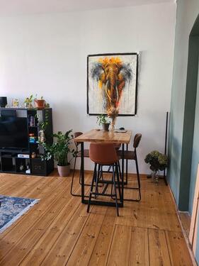 Foto - Stylish Furnished Apartment with Balcony