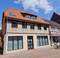 Altstadt Fallersleben: Traumhafte 3-Raum-Wohnung, Küche, Garten - Wolfsburg Ehmen