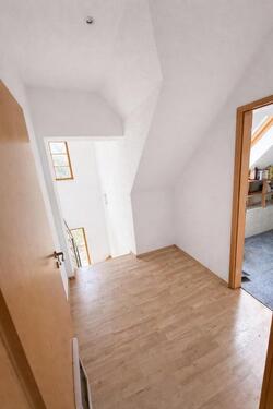 Foto - Dachgeschoßwohnung in Drei Gleichen zur Miete