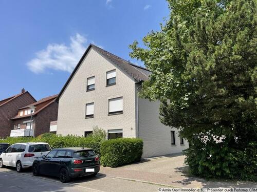 Foto - Renovierte 4-Zimmer DG-Wohnung mit neuer Einbauküche, kl. Gartenteil und Garage in Wildeshausen, Landkreis Oldenburg