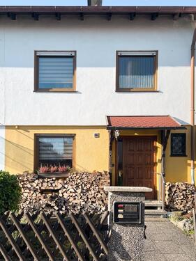 Foto - RMH in Puchheim-Ort, 4 Schlafz., EBK, Solar, Holzofen & Garage