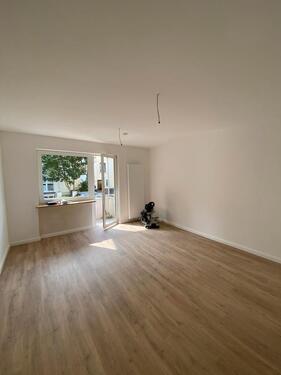 Foto - Kernsanierte 2-Zimmer-Wohnung mit Balkon