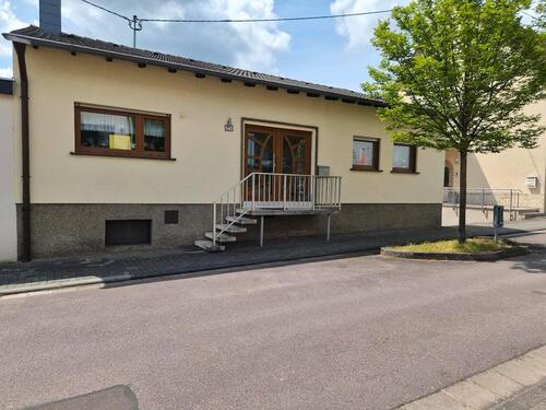 Foto - Einfamilienhaus in Heusweiler mit großem Grundstück