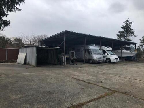 Foto - überdachter Stellplatz Womostellplatz Lagerplatz Bootslager