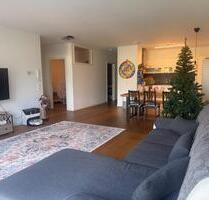 3 Zimmer Wohnung mit großer Terrasse und Einbauküche In Gießen