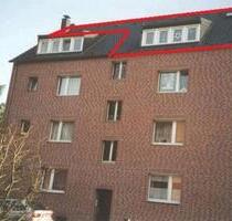 Dachgeschoss 3,5-Zimmer-Maisonette-Wohnung mit Balkon in Düsseldo - Düsseldorf Stadtbezirk 9