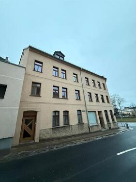 Foto - 2-Zimmer mit Laminat, Wanne, Dusche und sep. WC und in zentraler Lage!