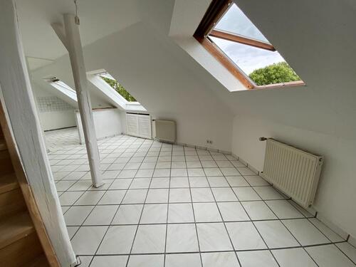 Foto - Attraktive Dachgeschosswohnung mit Loggia