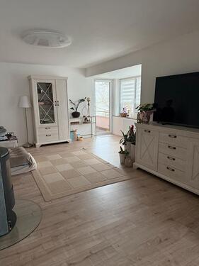 Foto - Wohnung hell und groß - 1.230,00&nbsp;EUR Kaltmiete, ca.&nbsp; 100,00&nbsp;m&sup2;