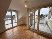 Foto - Lichtdurchflutete 4-Zimmer-Dachgeschosswohnung mit Balkon &Garage