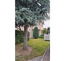 Einfamilienhaus, Doppelhaushälfte, Immobilie mit Garten, Garage - Schkopau