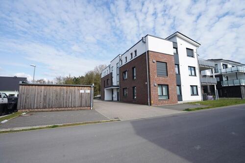 Foto - Moderne 3-Zimmer-Erdgeschosswohnung mit Terrasse & Stellplatz