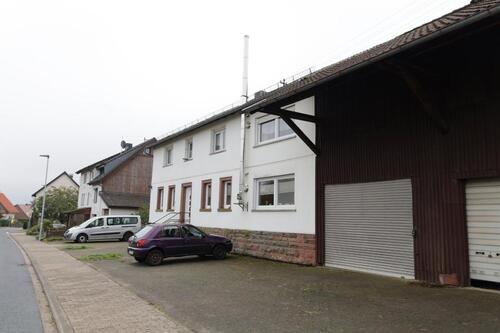Foto - Provisionsfrei: Zweifamilienhaus mit 742m2 Grundstück– Rohdiamant