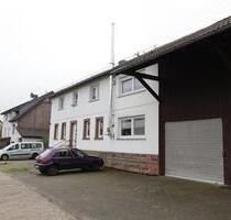 Provisionsfrei: Zweifamilienhaus mit 742m2 Grundstück– Rohdiamant - Mudau