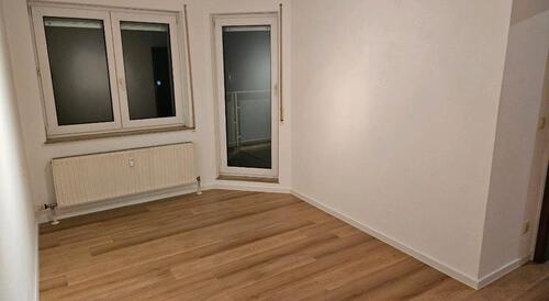 Foto - 2 Zimmer Whg, Balkon, Tiefgarage, Keller