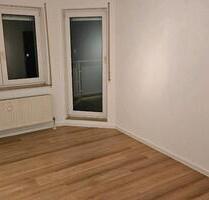 2 Zimmer Whg, Balkon, Tiefgarage, Keller - Pforzheim Nordstadt