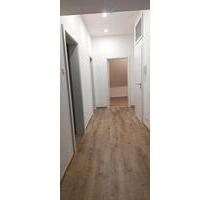 3-Zimmer-Wohnung mit 74 qm in einem 3-Familienhaus ; - Hamm Daberg