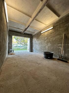 Foto - großzügige Garage mit Strom - 60,00 EUR Miete,