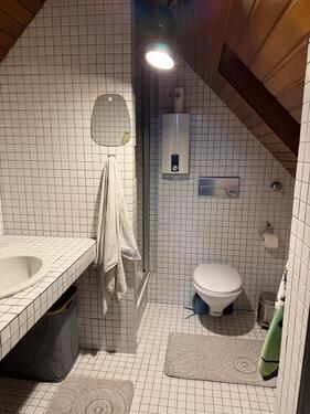 Foto - Dachgeschosswohnung - 300,00 EUR Kaltmiete, ca.  35,00 m²