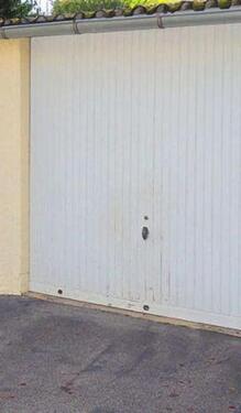 Foto - Einzelgarage mit dem Stellplatz davor ab sofort frei!