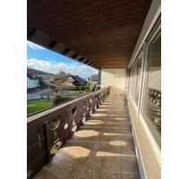 Schöne OG-Wohnung mit großem Balkon, ruhige Lage - ca. 85m2 - Eichenzell