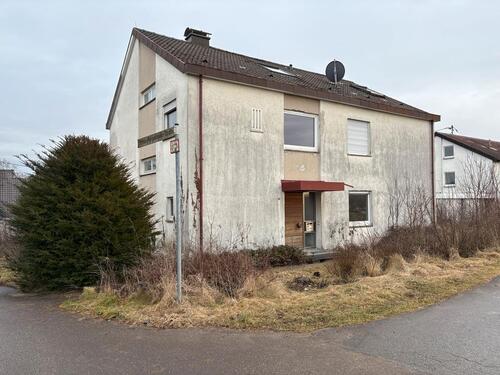 Foto - Attraktives Grundstück mit genehmigten 3-Familiehaus