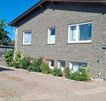 Bungalow in Stadtoldendorf - 240.000,00&nbsp;EUR Kaufpreis, ca.&nbsp; 98,00&nbsp;m&sup2; in Stadtoldendorf (PLZ: 37627)