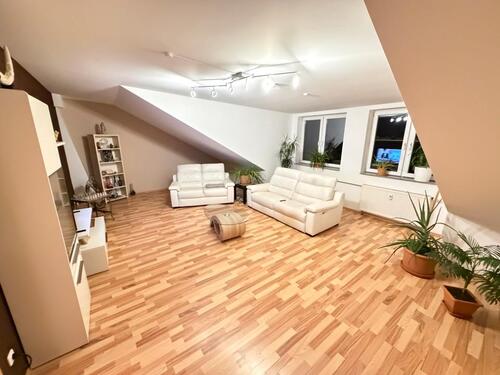 Foto - Licht. Raum. Lebensqualität. –Edle 3,5 Zimmer Dachgeschosswohnung